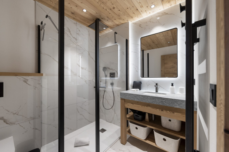 _lv_images__lot_0075554130_09_4547283