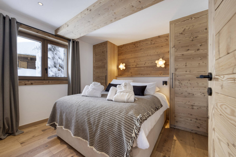 _lv_images__lot_0075554130_10_4625548