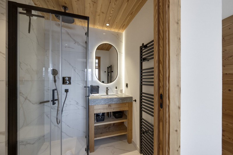 _lv_images__lot_0075554130_13_4625551