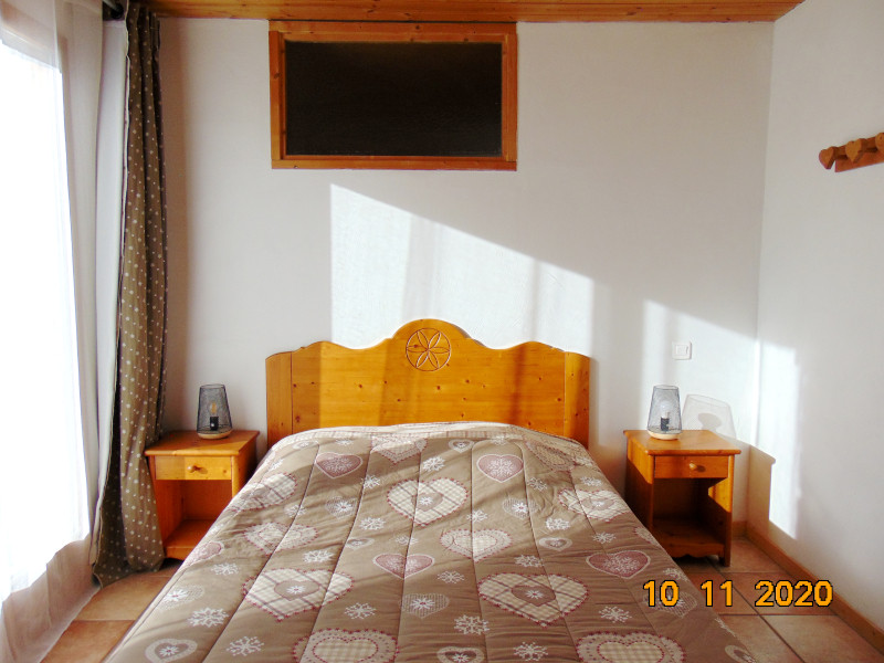 Chambre double, Chalet Androsace, La Rosière, vue 3 chambre-double-chalet-androsace-la-rosiere-vue-3