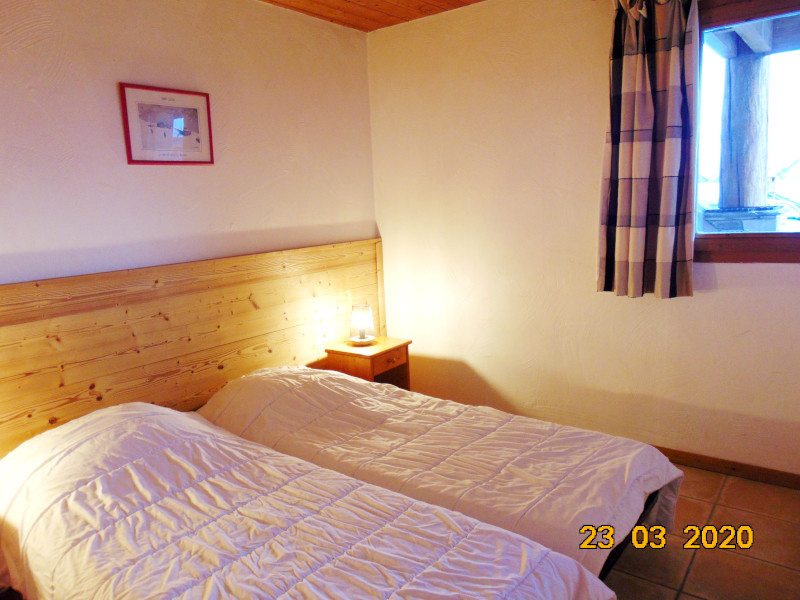 Chambre twin, Chalet Androsace, La Rosière, vue 1 chambre-twin-chalet-androsace-la-rosiere-vue-1