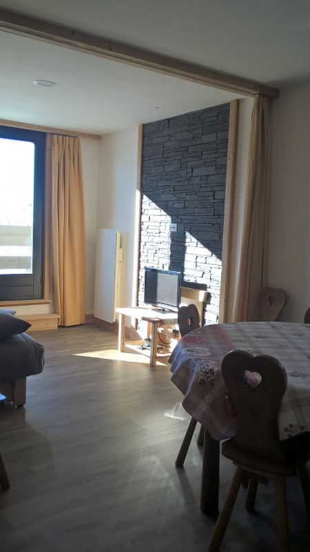 Séjour, Appartement LB015, La Louie Blanche, La Rosière, vue 3 sejour-appartement-LB015-la-louie-blanche-la-rosiere-vue-3