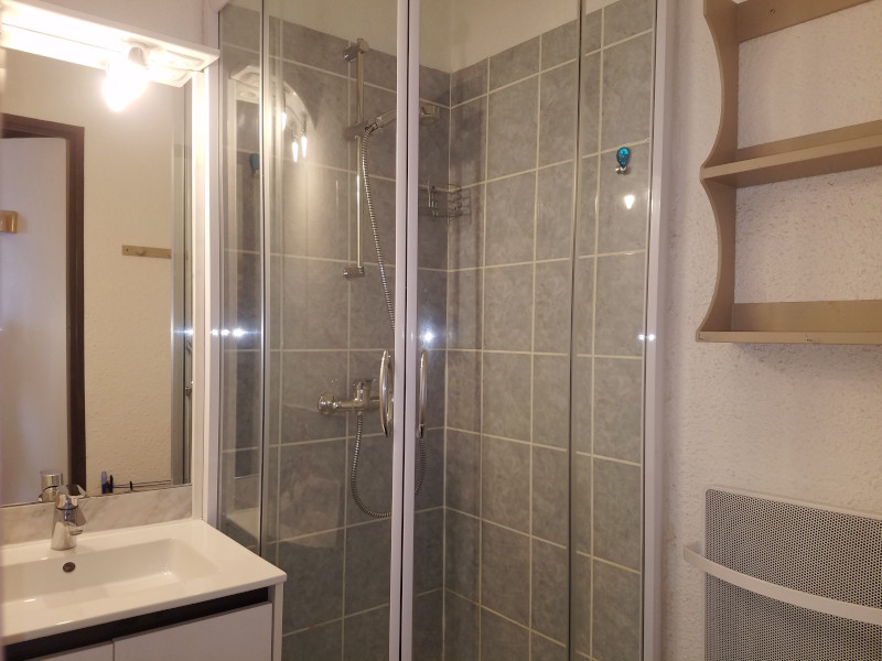 salle-de-douche-studio-ba120-les-bouquetins-la-rosiere