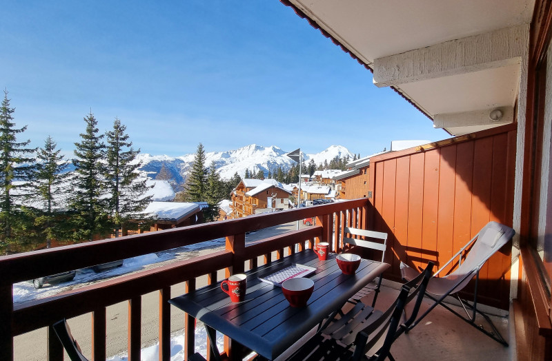 Balcon, Appartement CR11B, Les Chalets de La Rosière, vue 3 balcon-appartement-cr11b-les-chalets-de-la-rosiere-vue-3