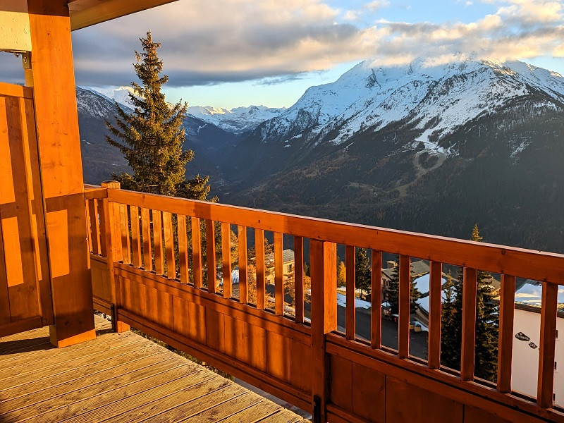 Balcon, studio VE33, Les Vertes Années, La Rosière, vue 2 balcon-studio-ve33-les-vertes-annees-la-rosiere-vue-2
