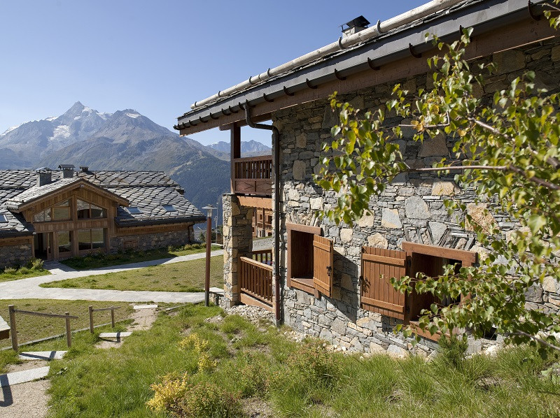 Extérieur de la résidence, Les Cimes Blanches, vue 1 Extérieur de la résidence, Les Cimes Blanches, vue 1