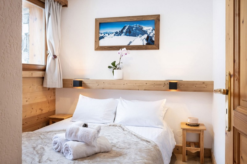 Chambre 1, Appartement CRYS2, Chalet Le Crystal, La Rosière chambre-1-appartement-CRYS2-chalet-le-crystal-la-rosiere