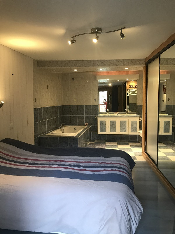 Chambre 1, Chalet La Verdache, Le Châtelard, vue 1 chambre-1-chalet-la-verdache-le-chatelard-vue-1