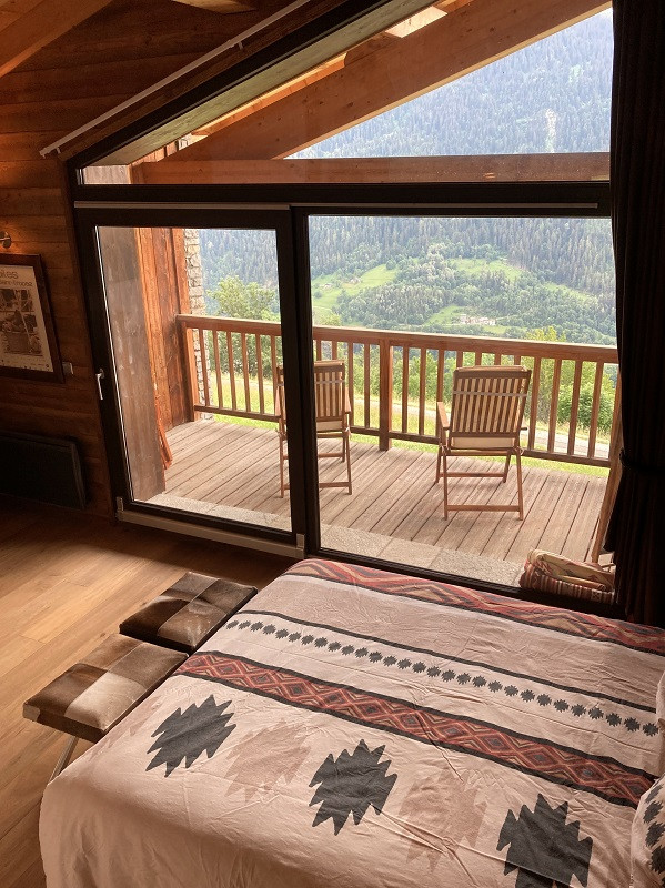 Chambre 1, Chalet Apalosa, La Rosière, vue 2 chambre-1-chalet-apalosa-la-rosiere-vue-2