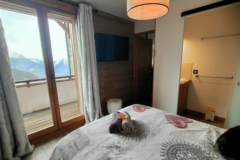 Chambre 1, Appartement CHEB45, Les Chalets des Eucherts, La Rosière, vue 3 Chambre 1, Appartement CHEB45, Les Chalets des Eucherts, La Rosière, vue 3