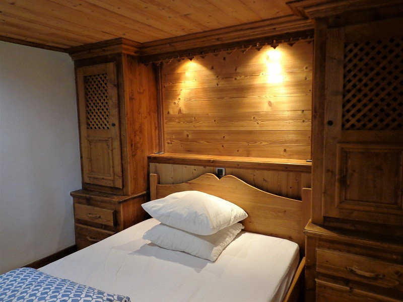 Chambre 2, Chalet Les 3 Sapins, La Rosière, vue 2 chambre-2-chalet-les-3-sapins-la-rosiere-vue-2