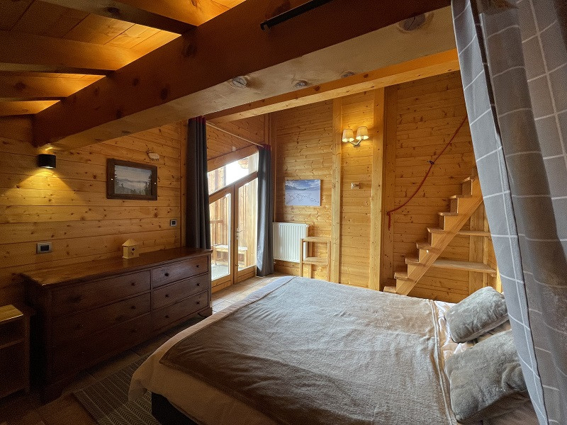 Chambre 4, Appartement ESQH02, Chalet L'ESQUIROL, La Rosière, vue 2 Chambre 4, Appartement ESQH02, Chalet L'ESQUIROL, La Rosière, vue 2