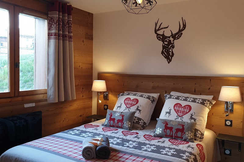 Chambre 4, Appartement CHEB45, Les Chalets des Eucherts, La Rosière, vue 1 Chambre 4, Appartement CHEB45, Les Chalets des Eucherts, La Rosière, vue 1