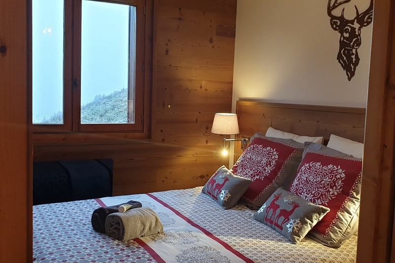 Chambre 4, Appartement CHEB45, Les Chalets des Eucherts, La Rosière, vue 2 Chambre 4, Appartement CHEB45, Les Chalets des Eucherts, La Rosière, vue 2