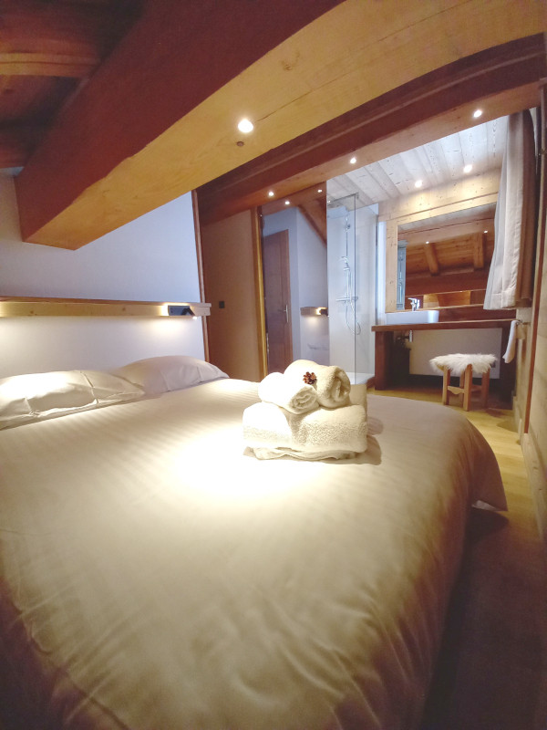 Chambre 2, Appartement CRYS6, Le Crystal, La Rosière, vue 2 Chambre 2, Appartement CRYS6, Le Crystal, La Rosière, vue 2