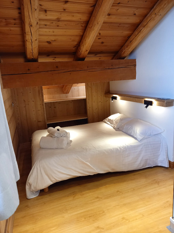 Chambre 2, Appartement CRYS6, Le Crystal, La Rosière, vue 1 Chambre 2, Appartement CRYS6, Le Crystal, La Rosière, vue 1