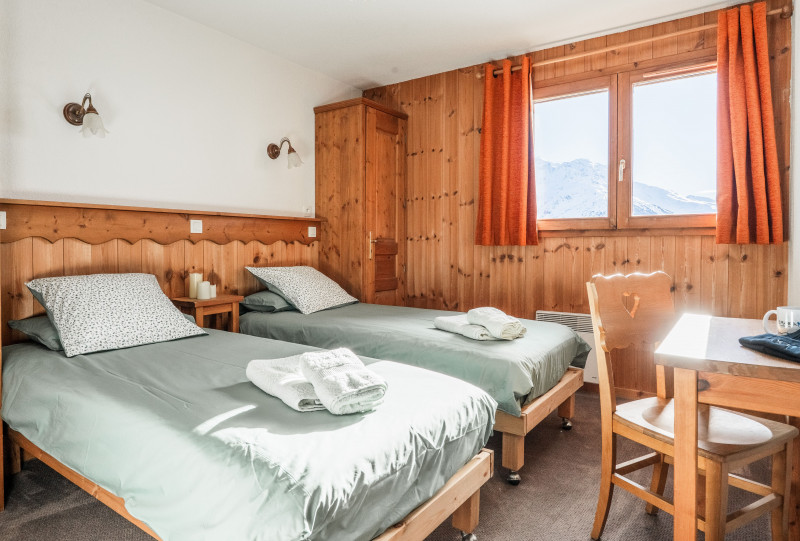 chambre-n-8-2-4803433 chambre-n-8-2-4803433