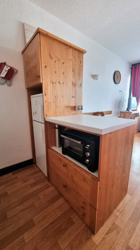 Coin cuisine, Appartement CR11B, Les Chalets de La Rosière, vue 2 coin-cuisine-appartement-cr11b-les-chalets-de-la-rosiere-vue-2