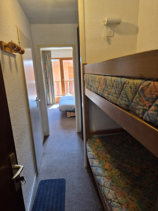 couloir-edwards-718-4886360 couloir-edwards-718-4886360