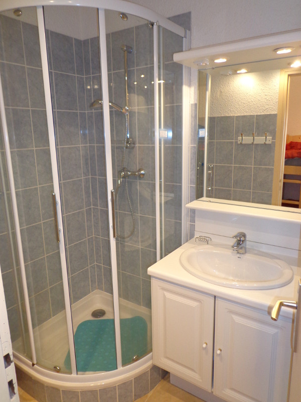 Salle de bain, Studio CR03D, Les Chalets de La Rosière Salle de bain, Studio CR03D, Les Chalets de La Rosière