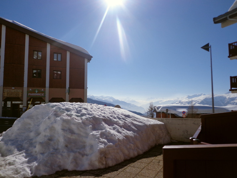 Balcon et sa vue hiver, Studio CR03D, Les Chalets de La Rosière, vue 1 Balcon et sa vue hiver, Studio CR03D, Les Chalets de La Rosière, vue 1