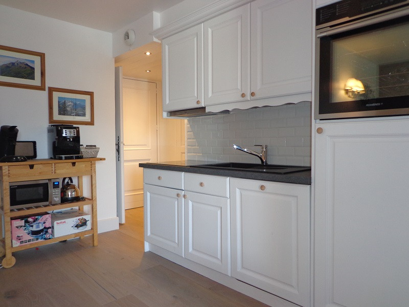 Cuisine, Appartement GRA7, Les Granges de la Rosière, vue 1 cuisine-appartement-GRA7-les-granges-de-la-rosiere-vue-1