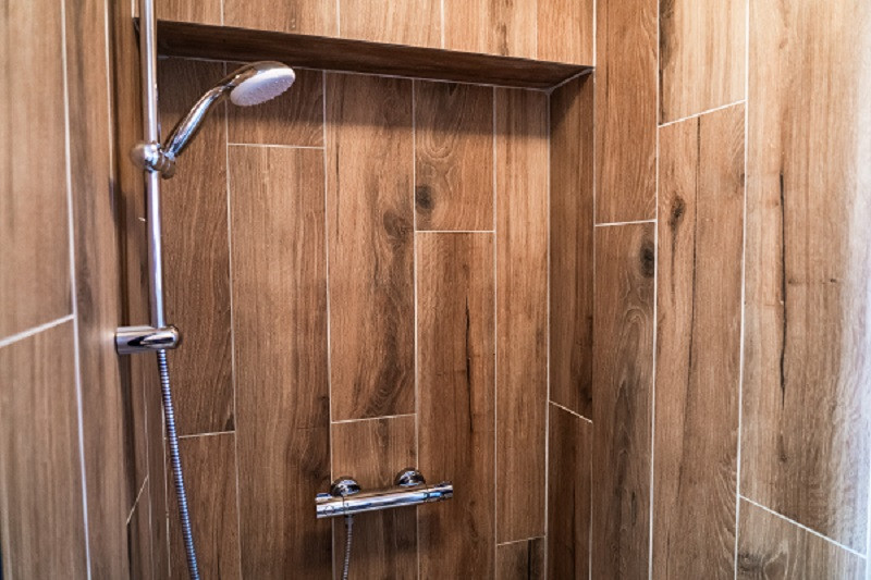 Douche, Salle de bain 1, Appartement Amelia, Chalet l'Ourson, La Rosière douche-salle-de-bain-1-appartement-amelia-chalet-l-ourson-la-rosiere-2894738