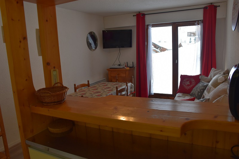 séjour, Studio VR017, Le Valrosière, La Rosière, vue 3 sejour-studio-VR017-le-valrosiere-la-rosiere-vue-3