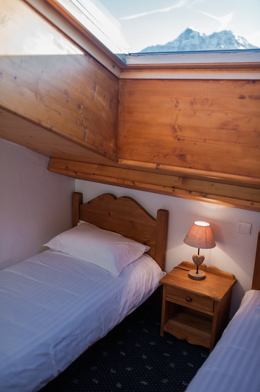 dsc-1988-80385 dsc-1988-80385