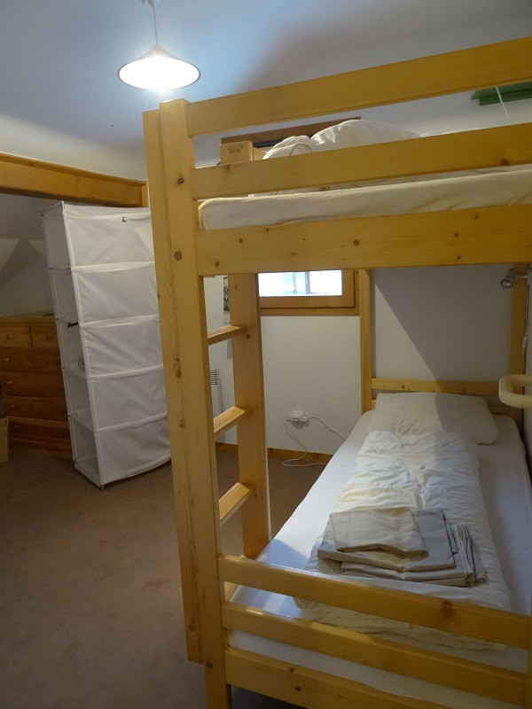 Chambre 2, Appartement NV017, Les Niverolles, La Rosière, vue 2 chambre-1-appartement-NV017-les-niverolles-la-rosiere-vue-2