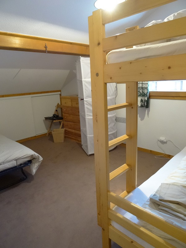 Chambre 2, Appartement NV017, Les Niverolles, La Rosière, vue 3 chambre-2-appartement-NV017-les-niverolles-la-rosiere-vue-3