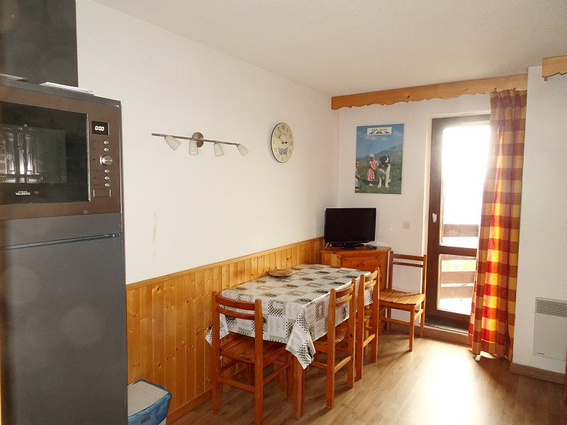 Séjour, Studio BA121, Les Bouquetins, La Rosière, vue 2 sejour-studio-BA121-les-bouquetins-la-rosiere-vue-2