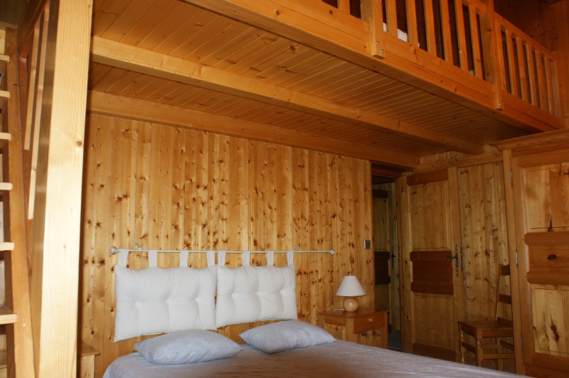 Chambre 1 Mezzanine, Appartement CP001, Le Clapey, La Rosière chambre-1-mezzanine-appartement-cp001-le-clapey-la-rosiere