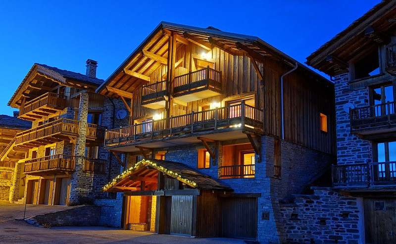Extérieur chalet de nuit, L'ESQUIROL, La Rosière Extérieur chalet de nuit, L'ESQUIROL, La Rosière