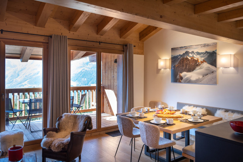 Séjour, Appartement Gentiane RIT005, Chalet Grivola, La Rosière, vue 4 sejour-appartement-gentiane-RIT005-chalet-grivola-la-rosiere-vue-1