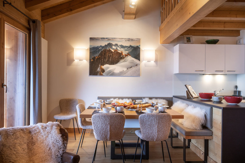 Salle à manger, Appartement Gentiane RIT005, Chalet Grivola, La Rosière salle-a-manger-appartement-gentiane-RIT005-chalet-grivola-la-rosiere