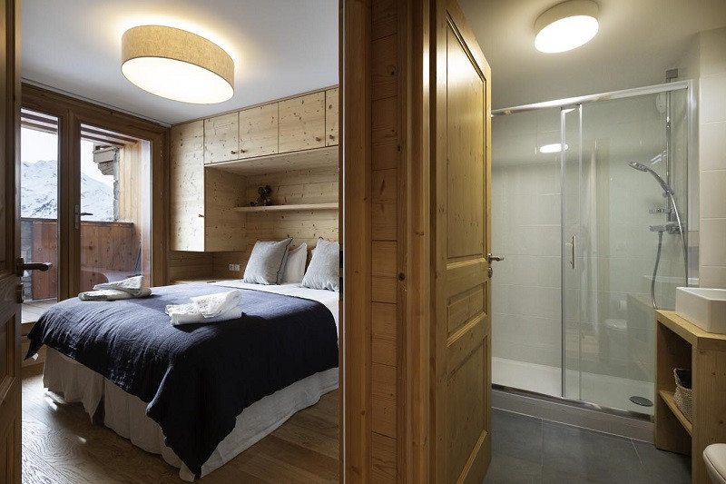 Chambre 3, Appartement Gentiane RIT005, Chalet Grivola, La  Rosière chambre-3-appartement-gentiane-RIT005-chalet-grivola-la-rosiere