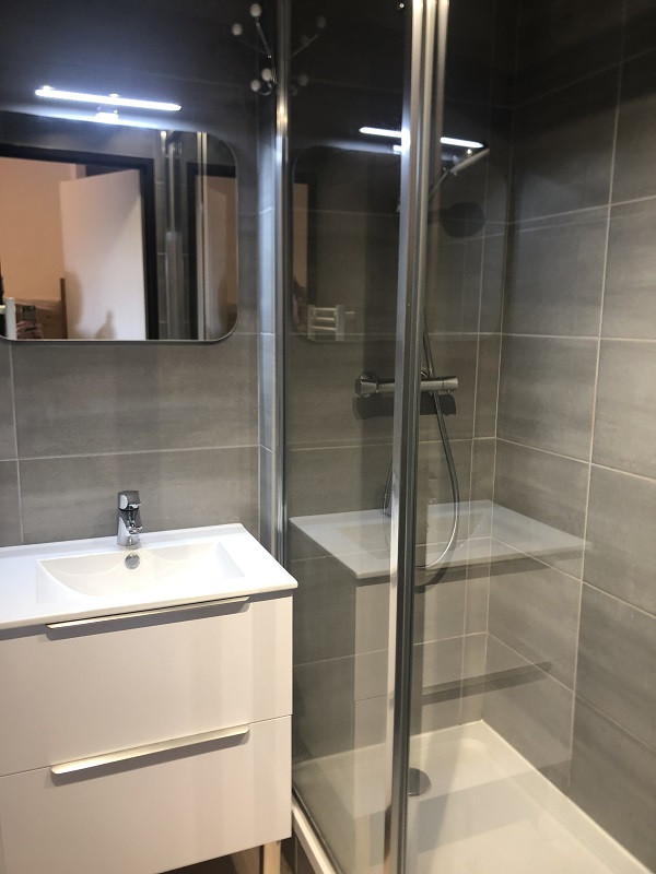 Salle de bain, Studio BB316, Les Bouquetins, La Rosière, vue 1 salle-de-bain-studio-BB316-les-bouquetins-la-rosiere-vue-1