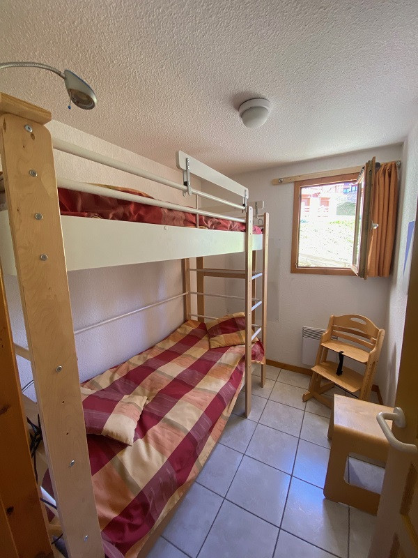 img-1075-2564426 img-1075-2564426