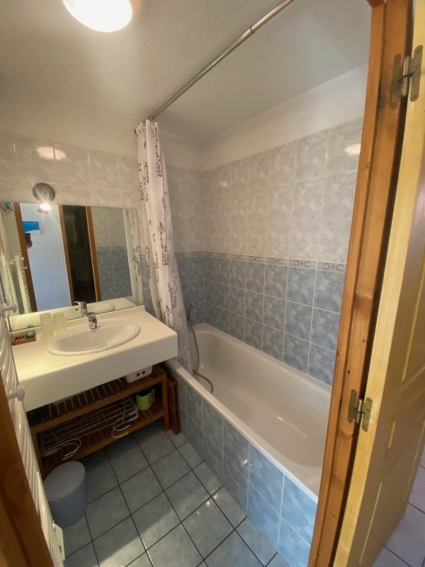 img-1087-2564431 img-1087-2564431