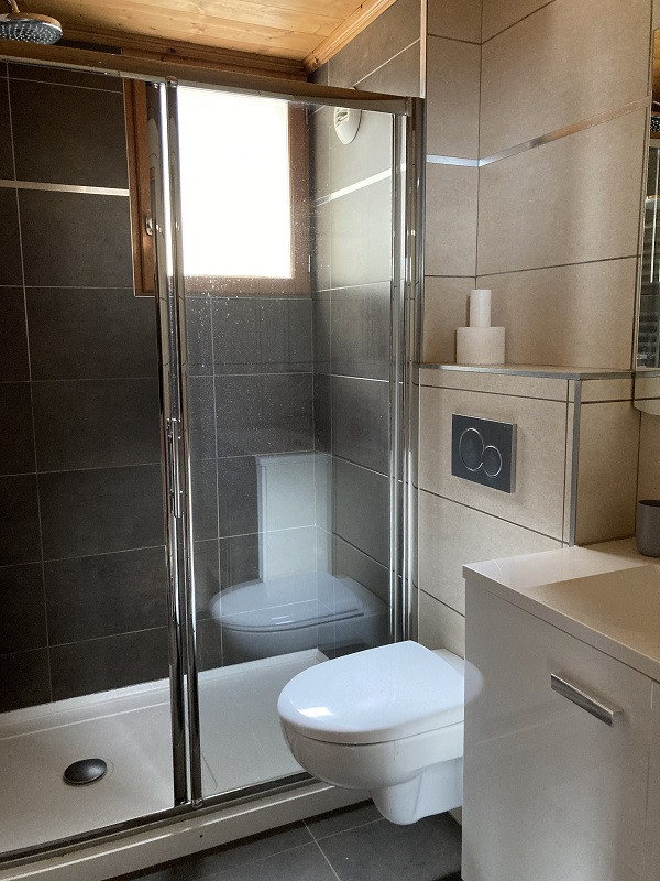Salle d'eau 1, Appartement Les Mélèzes, Chalet Les Airelles, La Rosière Salle d'eau 1, Appartement Les Mélèzes, Chalet Les Airelles, La Rosière