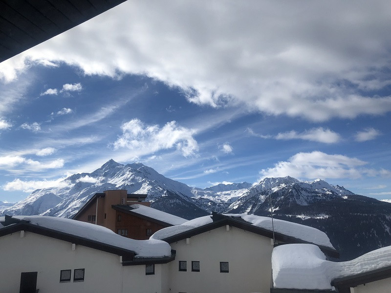 vue-exterieure-studio-cr07f-les-chalets-de-la-rosiere