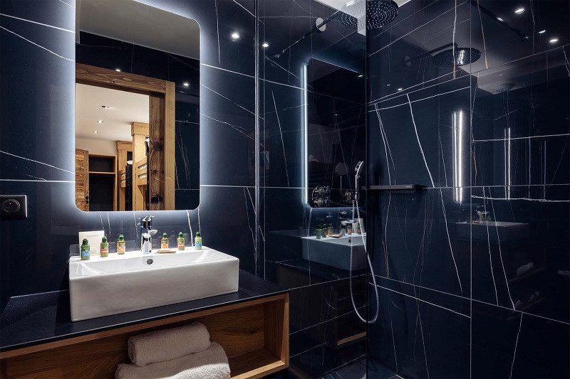 la-rosiere-appartement-1-salle-de-bain-du-dortoir-richard-roberts-3479915 la-rosiere-appartement-1-salle-de-bain-du-dortoir-richard-roberts-3479915