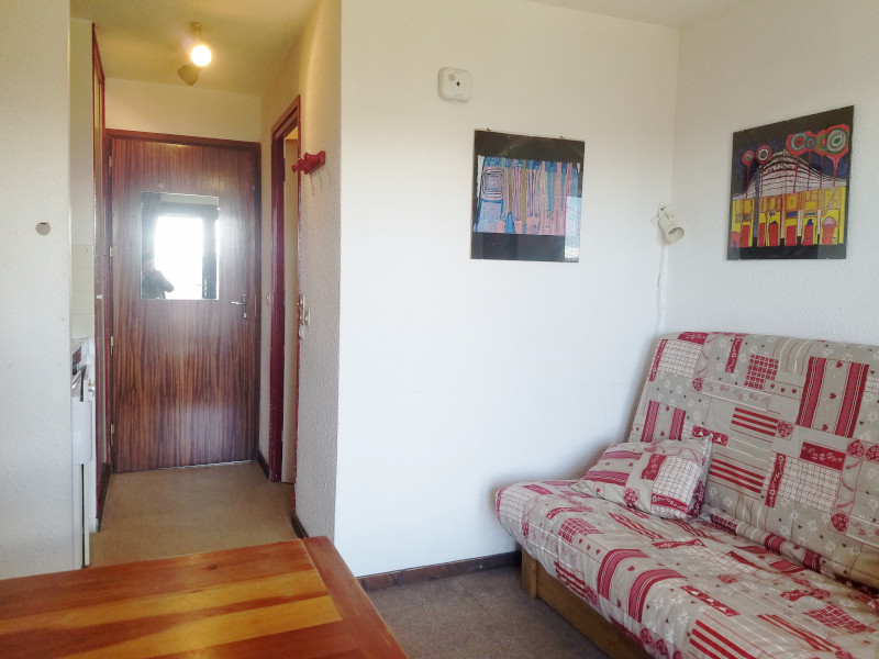 Séjour, Studio LB003, La Louie Blanche, La Rosière, vue 2 sejour-studio-LB003-la-louie-blanche-la-rosiere-vue-2