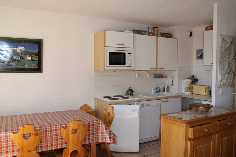 Cuisine, Appartement NV017, Les Niverolles, La Rosière cuisine-appartement-NV017-les-niverolles-la-rosiere