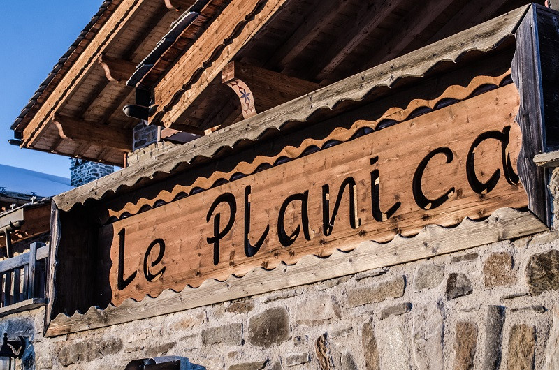 Détail façade, Résidence Le Planica, La Rosière Détail façade, Résidence Le Planica, La Rosière