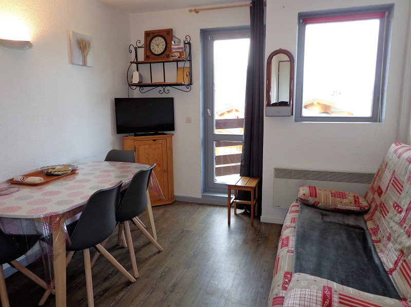 Séjour, Appartement BA111, Les Bouquetins, La Rosière, vue 3 sejour-appartement-BA111-les-bouquetins-la-rosiere-vue-3