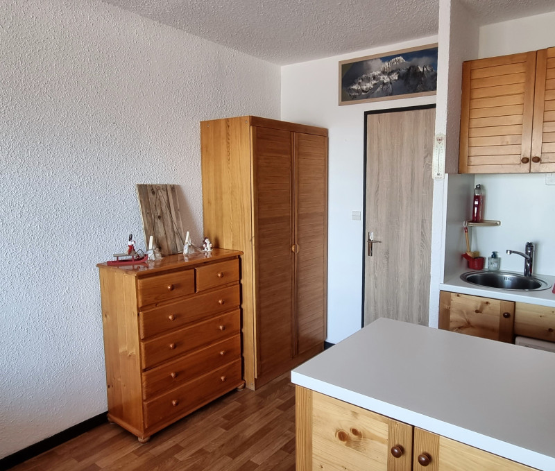 Séjour, Appartement CR11B, Les Chalets de La Rosière, vue 4 sejour-appartement-cr11b-les-chalets-de-la-rosiere-vue-4