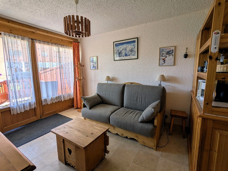 Séjour, Studio CR02D, Les Chalets de La Rosière, vue 5 Séjour, Studio CR02D, Les Chalets de La Rosière, vue 5