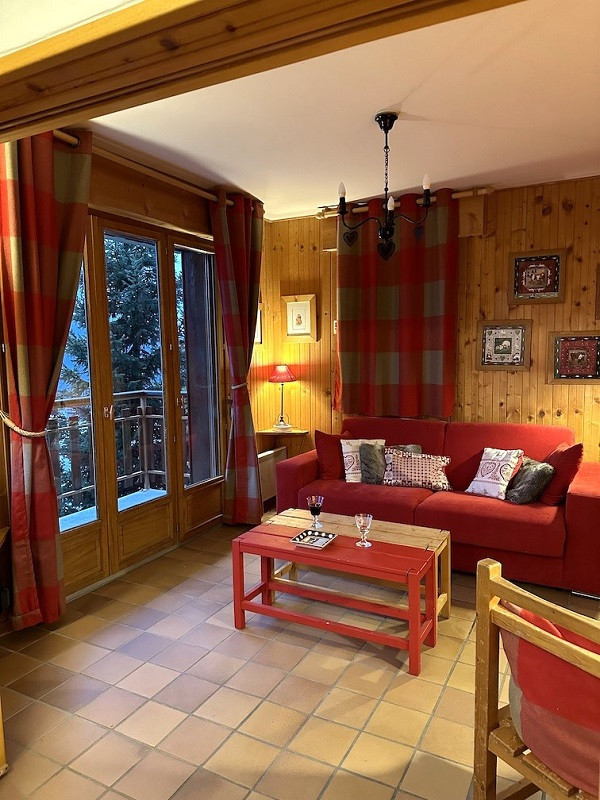 Salon, Appartement Oasis, Chalet La Prairie, La Rosière, vue 3 salon-appartement-oasis-chalet-la-prairie-la-rosiere-vue-3